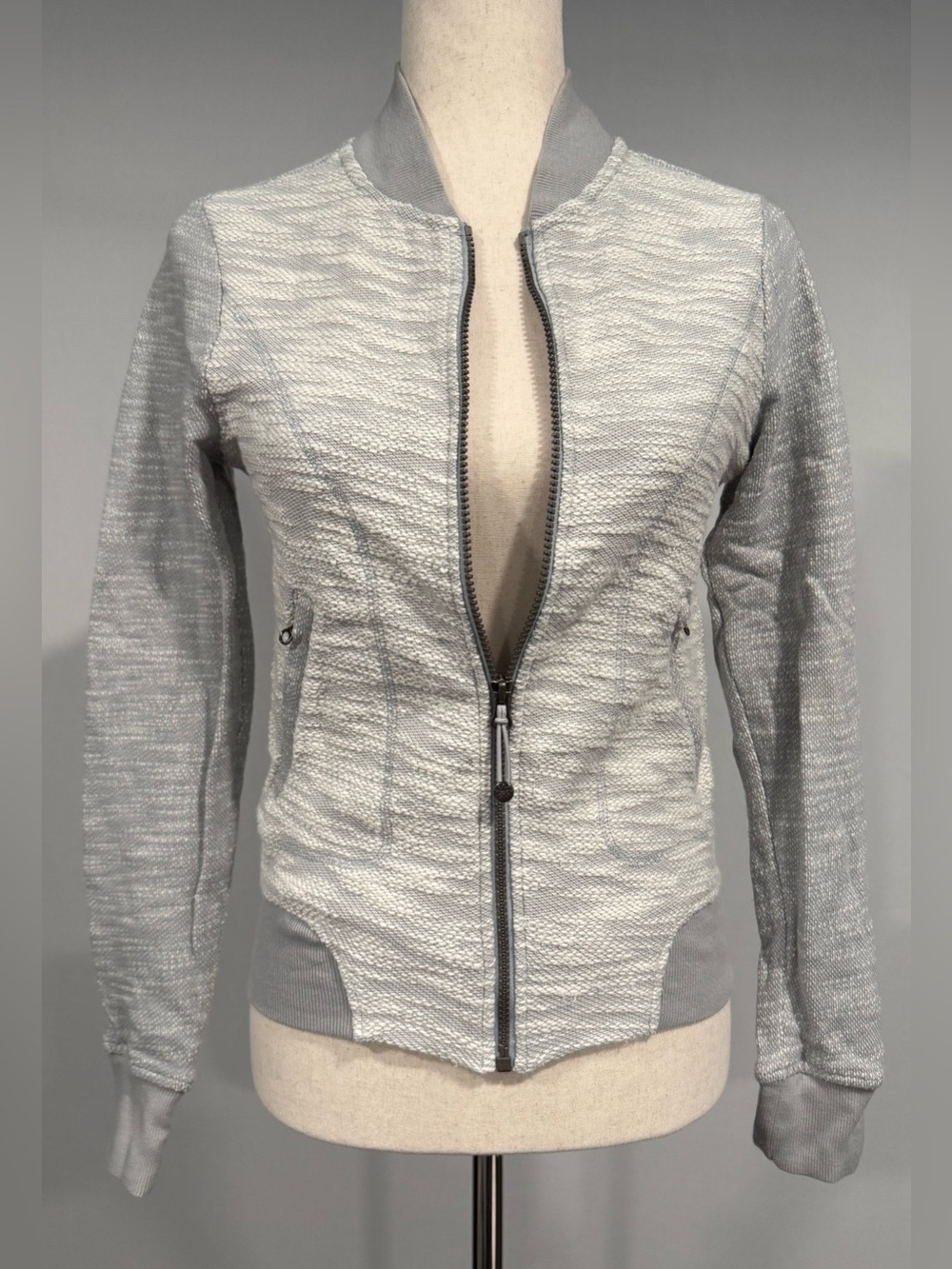 Athleta Women’s Light Gray Textured Raglan Bomber Jacket